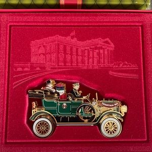 2012 White House Christmas Ornament